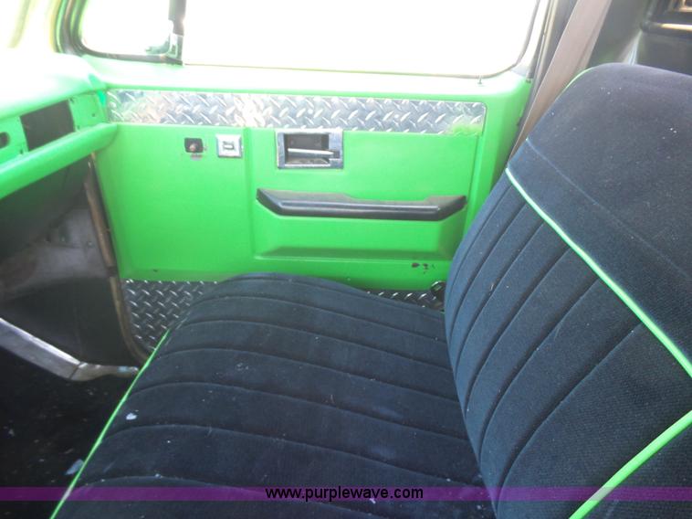 image for item L5989 1978 GMC pickup truck