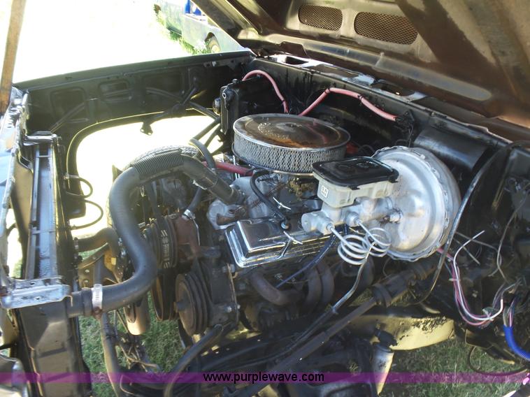 image for item L5989 1978 GMC pickup truck