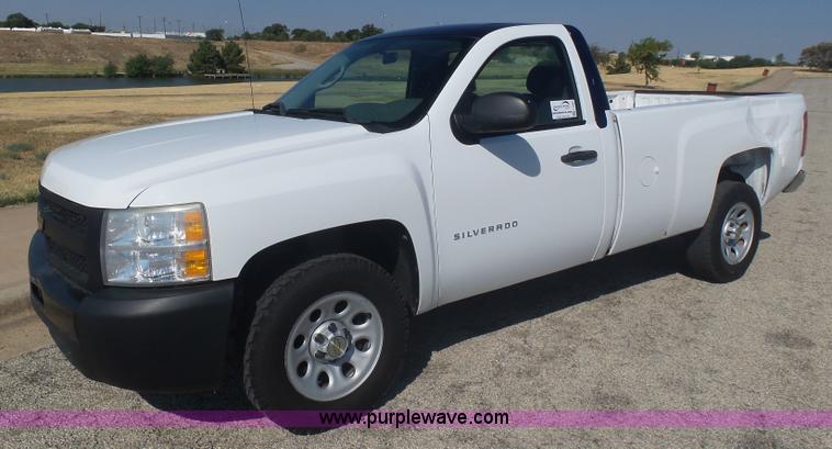 image for item L5992 2011 Chevrolet Silverado 1500 pickup truck