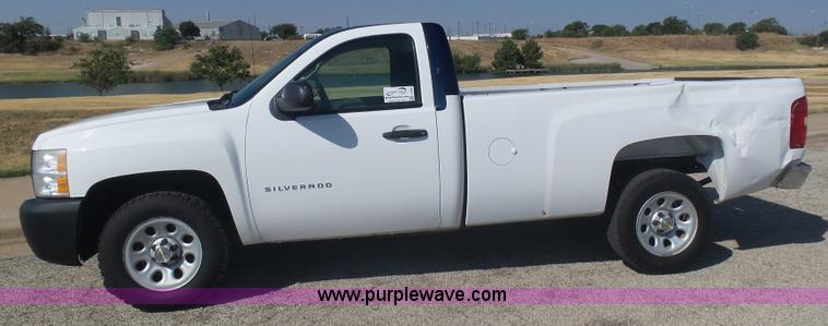 image for item L5992 2011 Chevrolet Silverado 1500 pickup truck