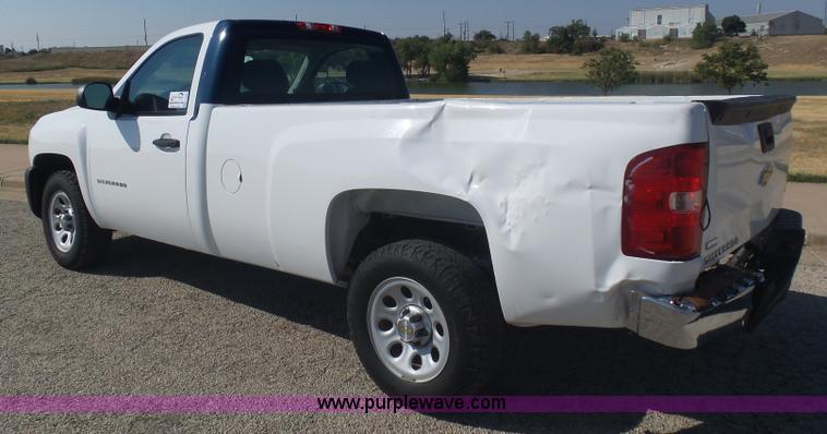 image for item L5992 2011 Chevrolet Silverado 1500 pickup truck