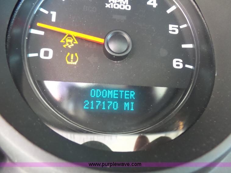 image for item L5992 2011 Chevrolet Silverado 1500 pickup truck