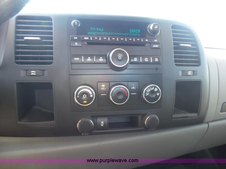 image for item L5992 2011 Chevrolet Silverado 1500 pickup truck