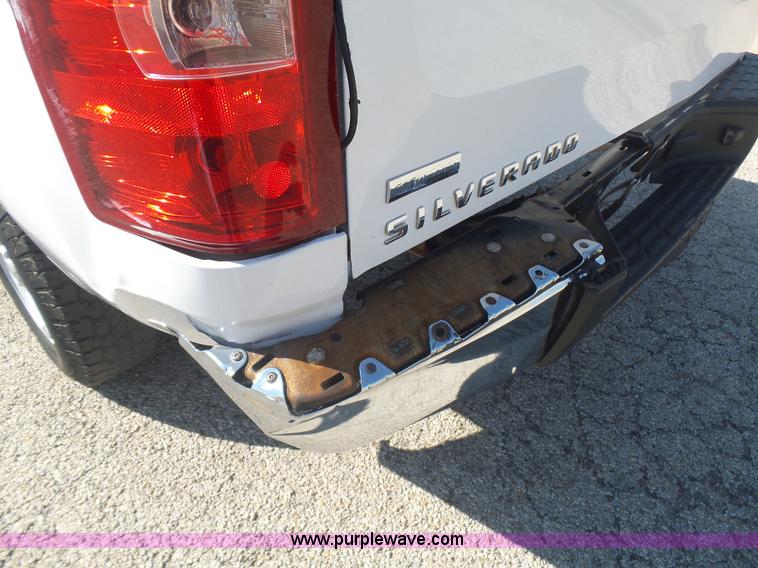 image for item L5992 2011 Chevrolet Silverado 1500 pickup truck