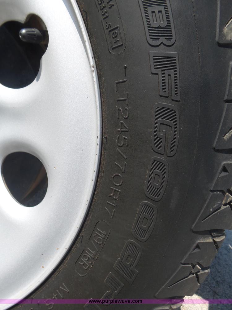 image for item L5992 2011 Chevrolet Silverado 1500 pickup truck