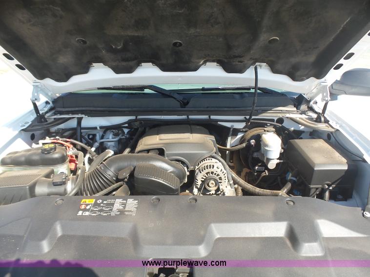 image for item L5992 2011 Chevrolet Silverado 1500 pickup truck