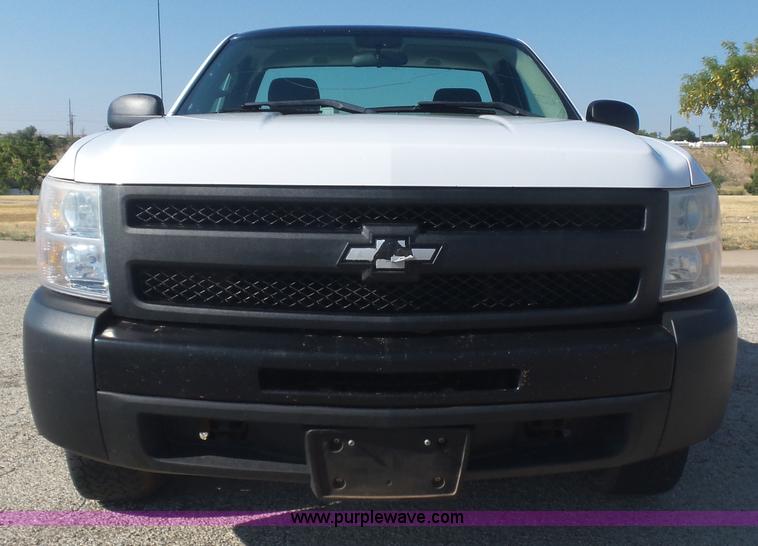 image for item L5993 2010 Chevrolet Silverado 1500 pickup truck