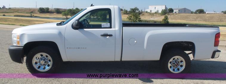 image for item L5994 2009 Chevrolet Silverado 1500 pickup truck