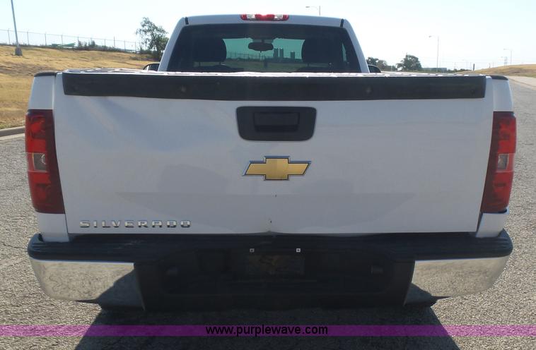 image for item L5994 2009 Chevrolet Silverado 1500 pickup truck
