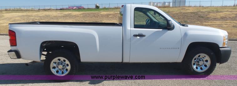 image for item L5994 2009 Chevrolet Silverado 1500 pickup truck