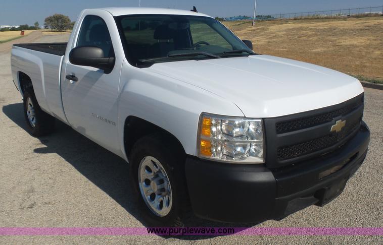 image for item L5994 2009 Chevrolet Silverado 1500 pickup truck