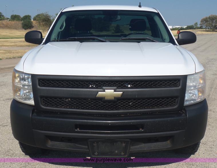 image for item L5994 2009 Chevrolet Silverado 1500 pickup truck