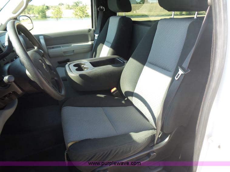 image for item L5994 2009 Chevrolet Silverado 1500 pickup truck