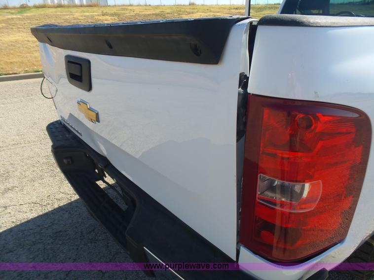 image for item L5994 2009 Chevrolet Silverado 1500 pickup truck