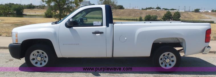 image for item L5998 2011 Chevrolet Silverado 1500 pickup truck