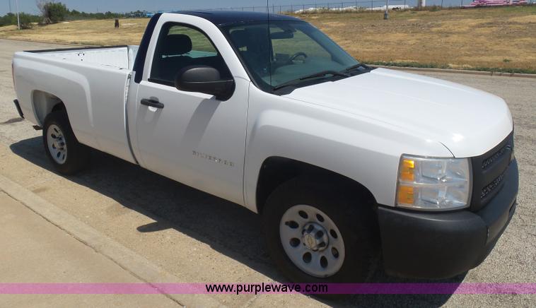 image for item L5998 2011 Chevrolet Silverado 1500 pickup truck