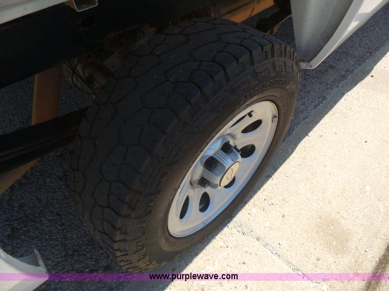 image for item L5998 2011 Chevrolet Silverado 1500 pickup truck