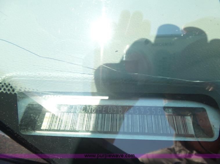 image for item L5998 2011 Chevrolet Silverado 1500 pickup truck