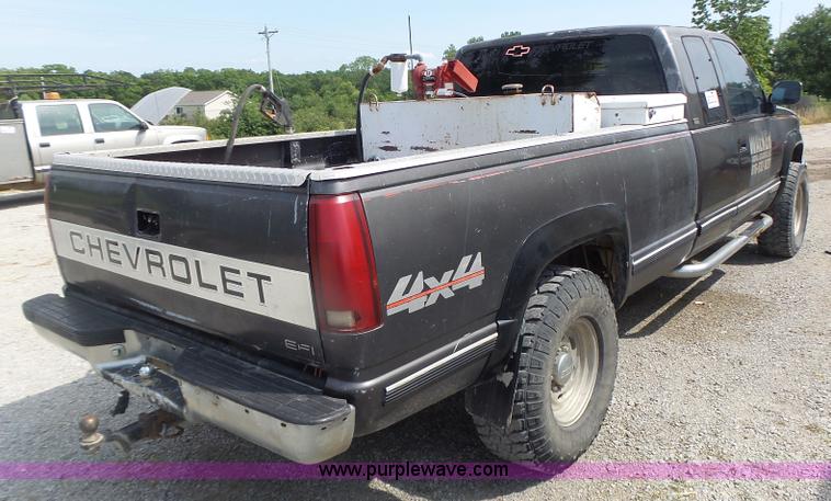 image for item L6230 1991 Chevrolet 2500 Ext. Cab pickup truck