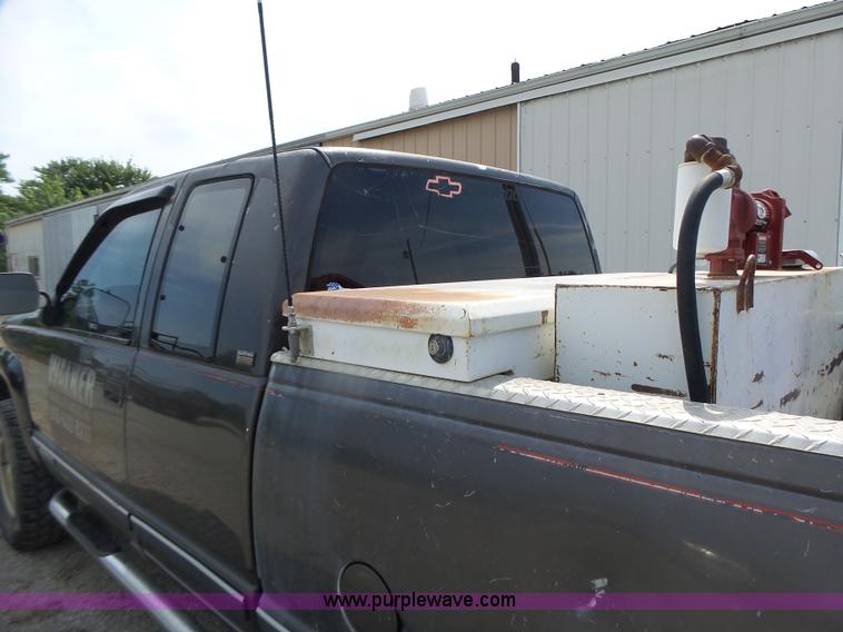 image for item L6230 1991 Chevrolet 2500 Ext. Cab pickup truck