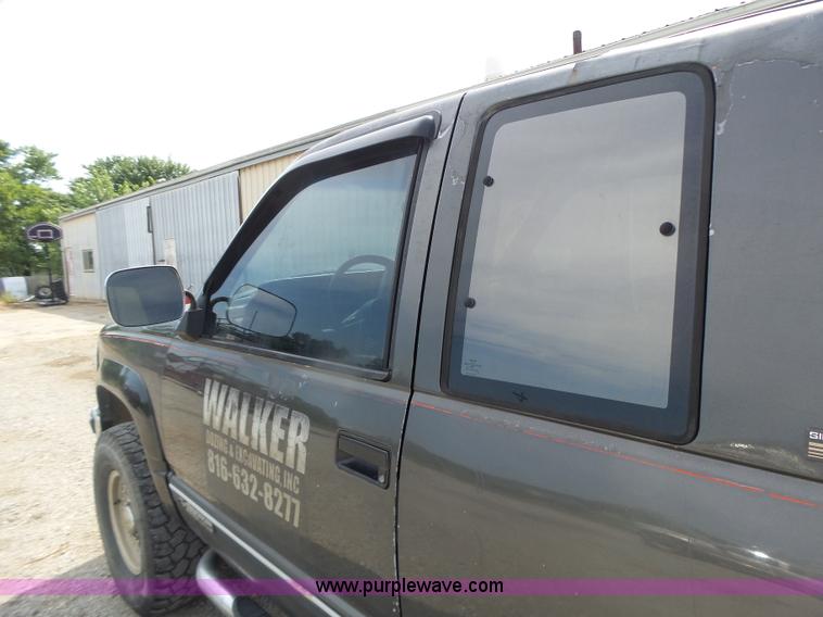 image for item L6230 1991 Chevrolet 2500 Ext. Cab pickup truck