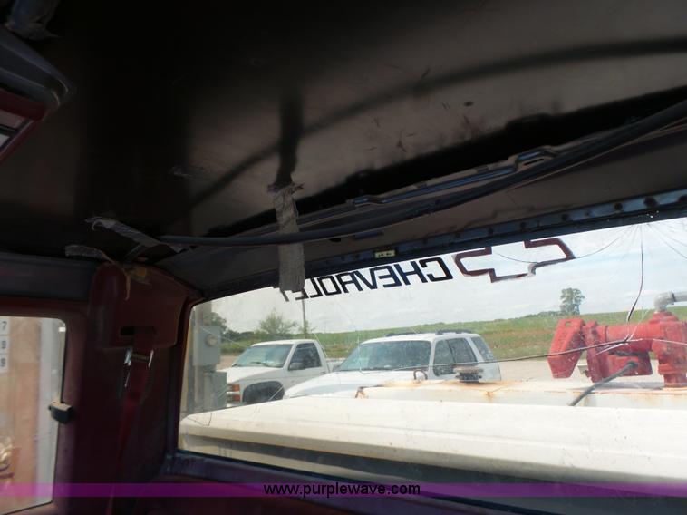 image for item L6230 1991 Chevrolet 2500 Ext. Cab pickup truck