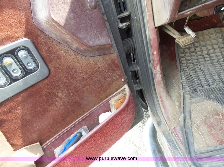 image for item L6230 1991 Chevrolet 2500 Ext. Cab pickup truck