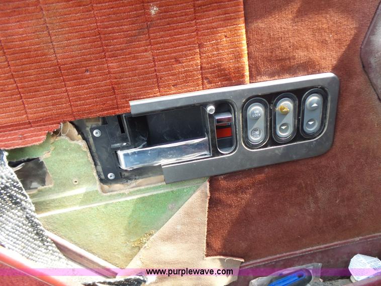 image for item L6230 1991 Chevrolet 2500 Ext. Cab pickup truck