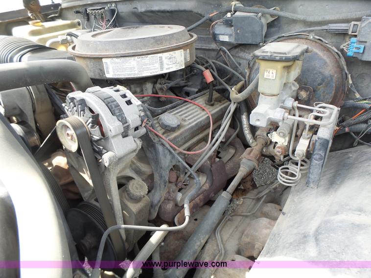 image for item L6230 1991 Chevrolet 2500 Ext. Cab pickup truck