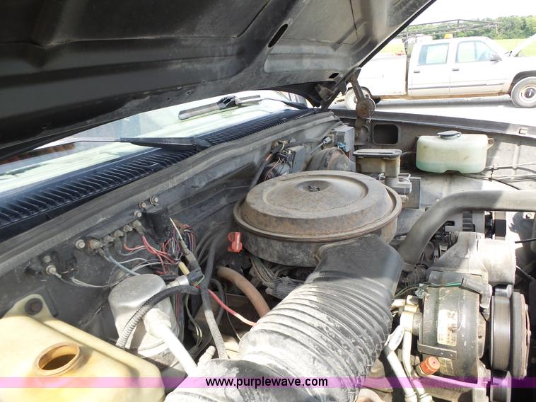 image for item L6230 1991 Chevrolet 2500 Ext. Cab pickup truck