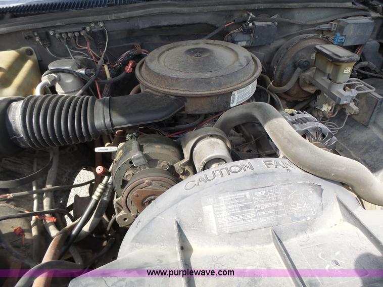 image for item L6230 1991 Chevrolet 2500 Ext. Cab pickup truck