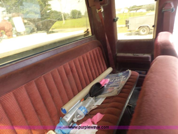 image for item L6230 1991 Chevrolet 2500 Ext. Cab pickup truck