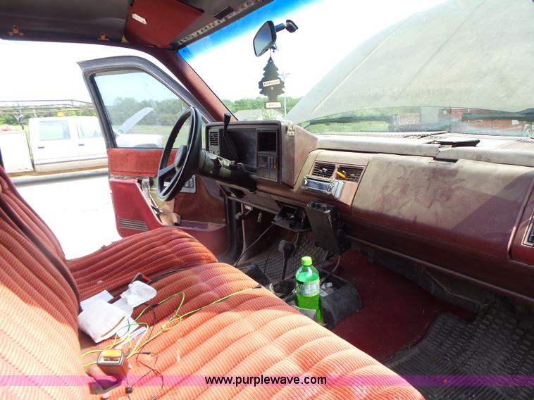 image for item L6230 1991 Chevrolet 2500 Ext. Cab pickup truck