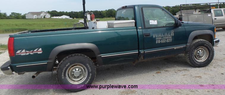 image for item L6231 1995 Chevrolet 2500HD pickup truck