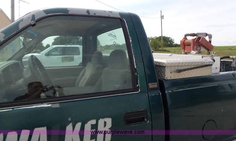 image for item L6231 1995 Chevrolet 2500HD pickup truck