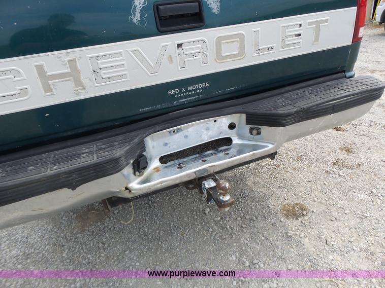 image for item L6231 1995 Chevrolet 2500HD pickup truck