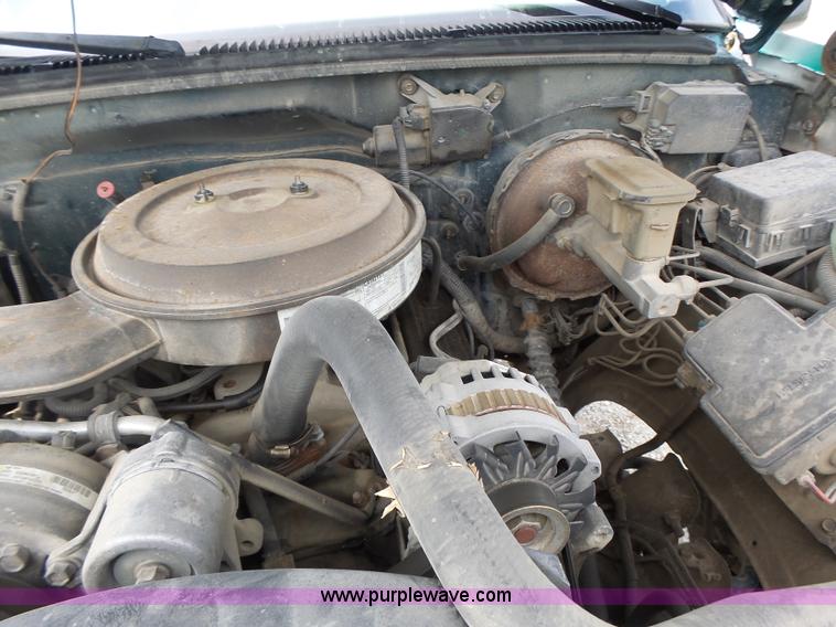 image for item L6231 1995 Chevrolet 2500HD pickup truck