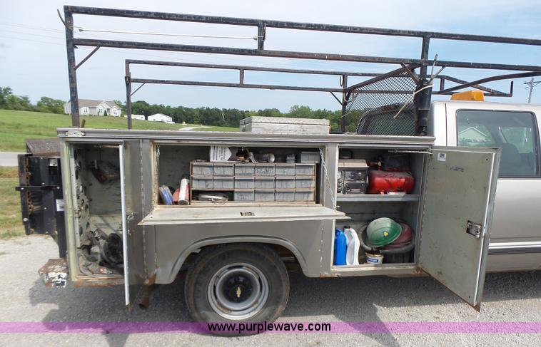 image for item L6232 2000 Chevrolet 3500 Crew Cab utility truck