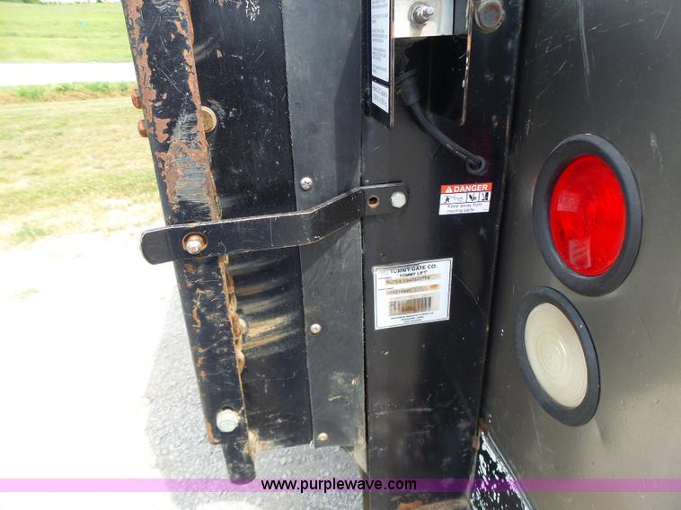 image for item L6232 2000 Chevrolet 3500 Crew Cab utility truck