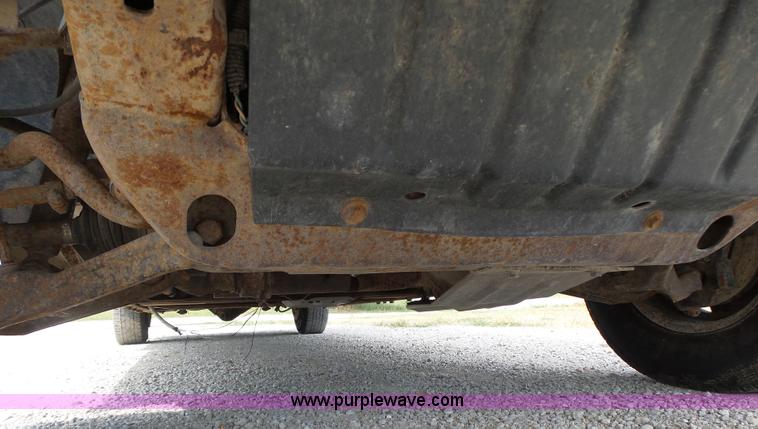 image for item L6232 2000 Chevrolet 3500 Crew Cab utility truck