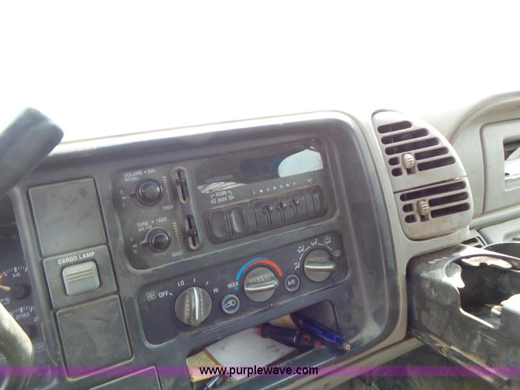 image for item L6232 2000 Chevrolet 3500 Crew Cab utility truck