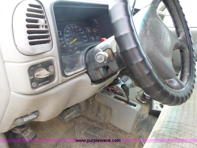 image for item L6232 2000 Chevrolet 3500 Crew Cab utility truck