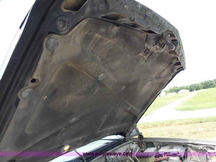 image for item L6232 2000 Chevrolet 3500 Crew Cab utility truck