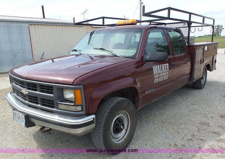 image for item L6233 1998 Chevrolet 3500 Crew Cab utility truck