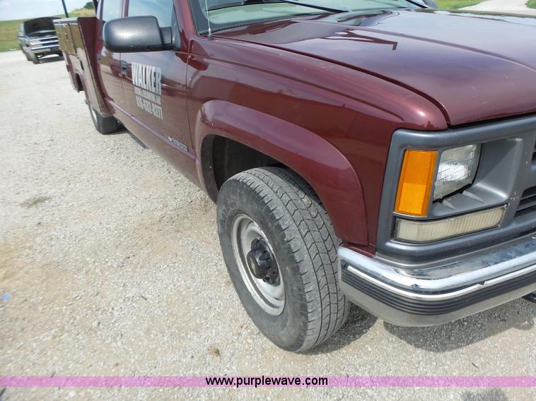 image for item L6233 1998 Chevrolet 3500 Crew Cab utility truck