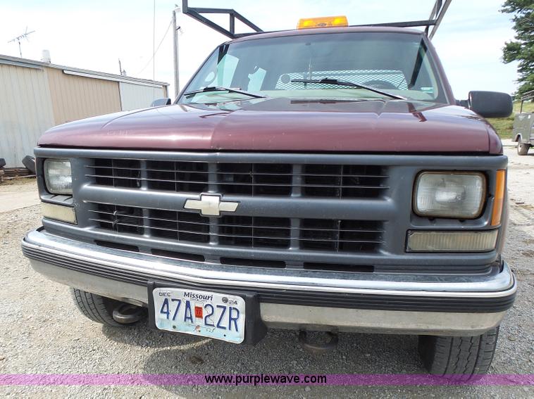 image for item L6233 1998 Chevrolet 3500 Crew Cab utility truck