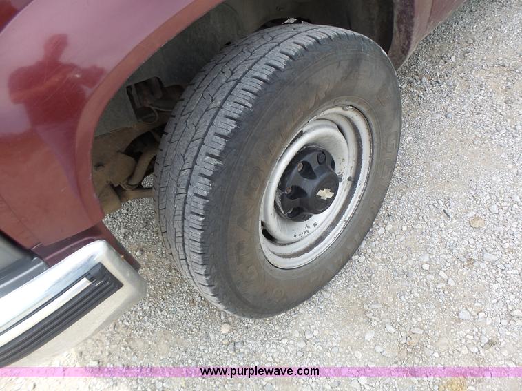 image for item L6233 1998 Chevrolet 3500 Crew Cab utility truck