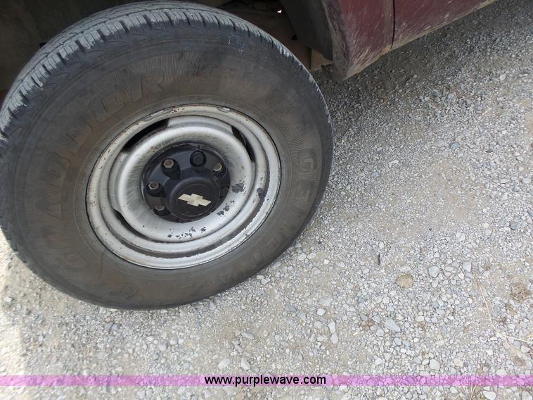 image for item L6233 1998 Chevrolet 3500 Crew Cab utility truck