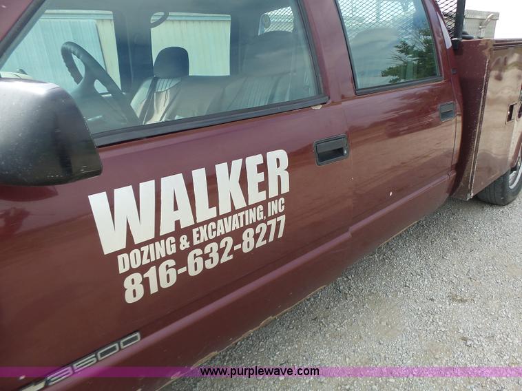 image for item L6233 1998 Chevrolet 3500 Crew Cab utility truck