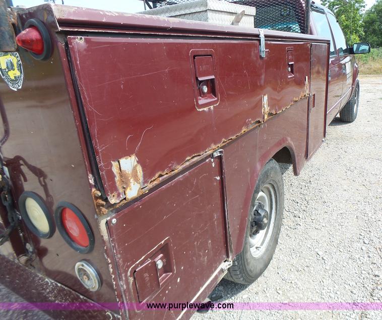 image for item L6233 1998 Chevrolet 3500 Crew Cab utility truck